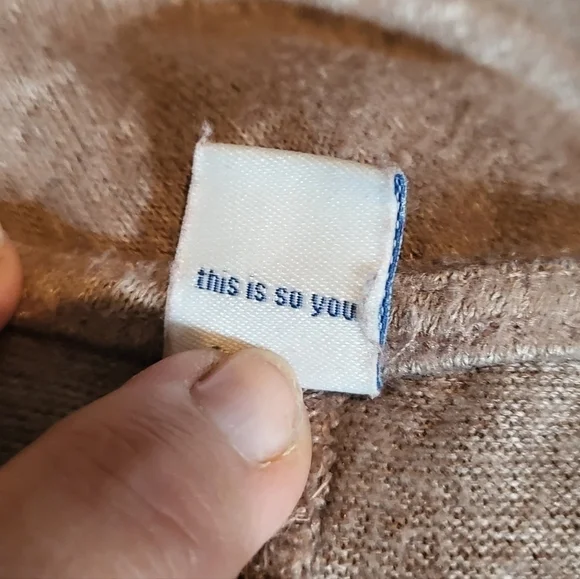 Old Navy Sweater Dress Size Large  with Free Necklace in Photo - Picture 5 of 7